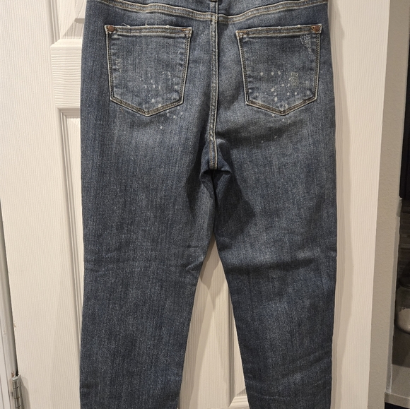 Judy Bkue, "Corey" High Rise, Bleach Splash Boyfriend Jeans, Size 7/28, NWT - Picture 2 of 5